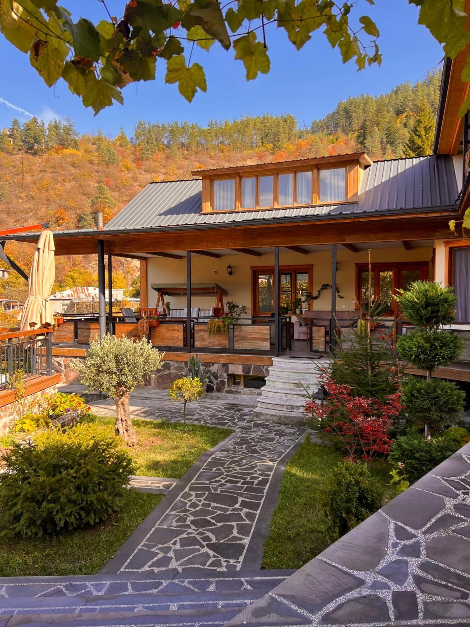 Hotel Borjomi Verde Exterior photo